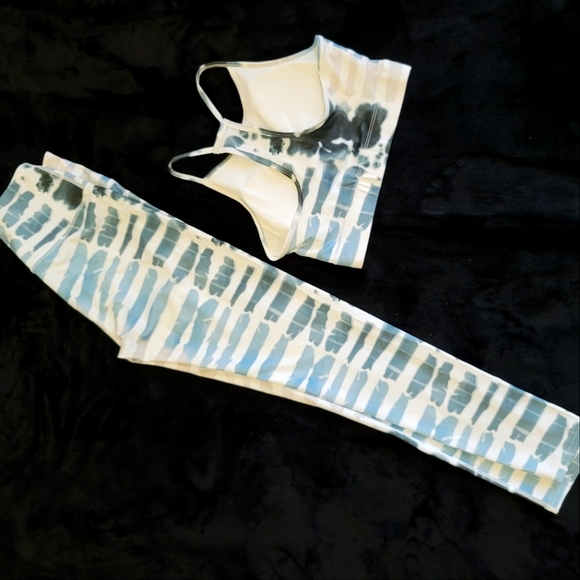 New (no tags) Multi-Colored Fashionable Athleisure Workout/ Gear (S-M) - Picture 2 of 3